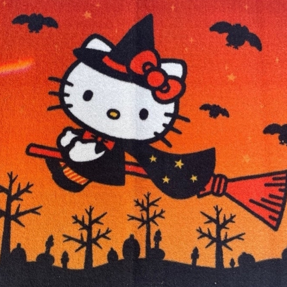 Hello Kitty Halloween Rug 🎃 - Picture 2 of 5